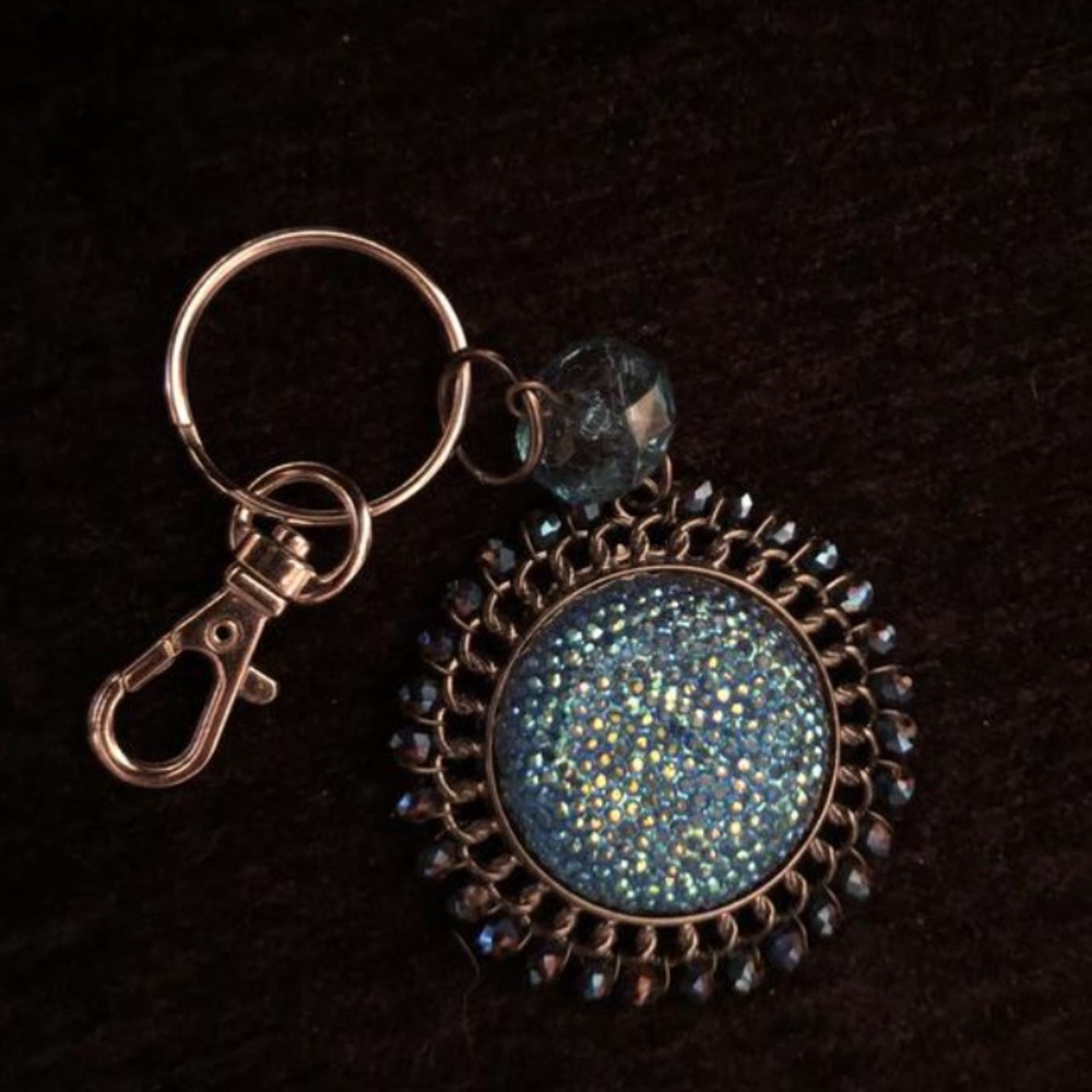 BLUE CAVIAR CAB KEYCHAIN/BAG CHARM/ZIPPER PULL